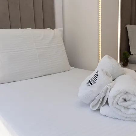 Belleview 1 Apartment *