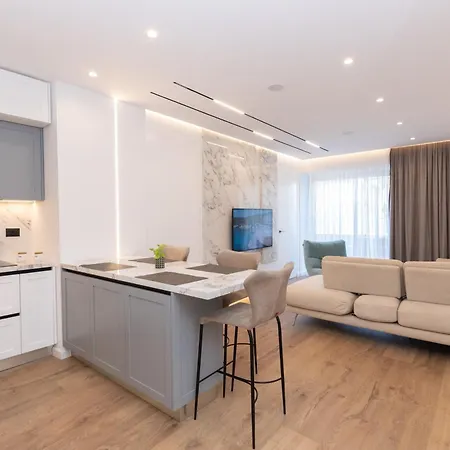 Belleview 1 Apartment *
