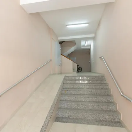 아파트 Belleview 1 *